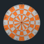 Orange och grått piltavla<br><div class="desc">Orangen och gråttpilen stiger ombord</div>
