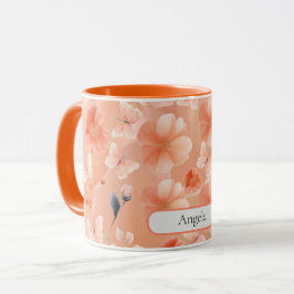 Orange och persikoblommor och fjärilar mugg