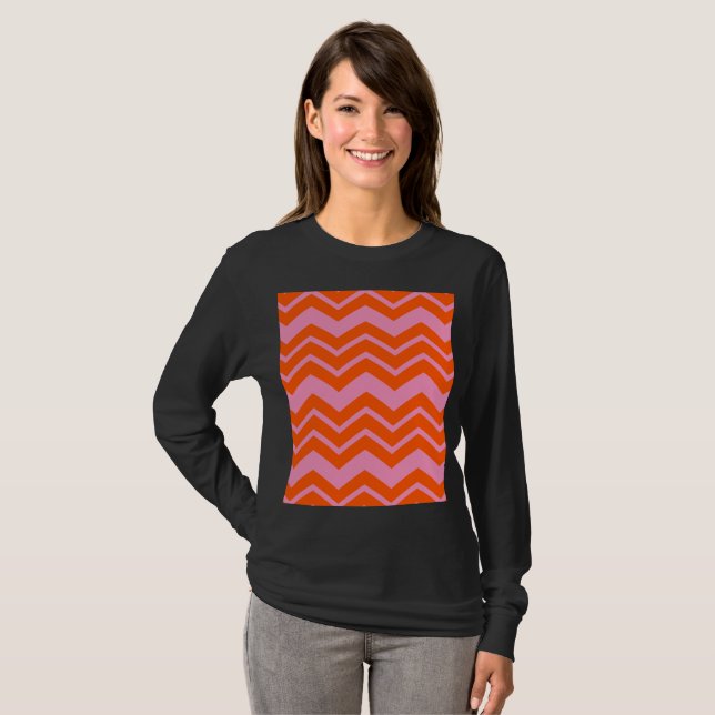 Orange och rosa chevron mönsterdesign  t shirt (Hel framsida)