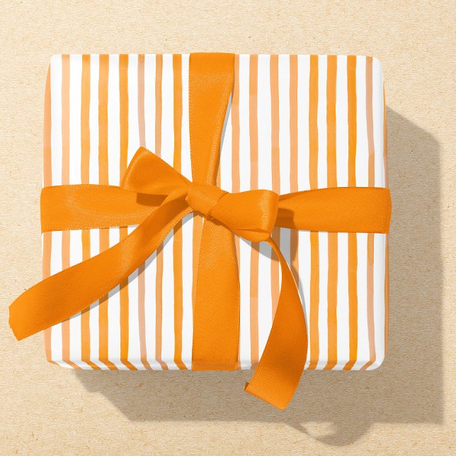 Orange och vit vattenfärg Rand Presentpapper (Skapare uppladdad)