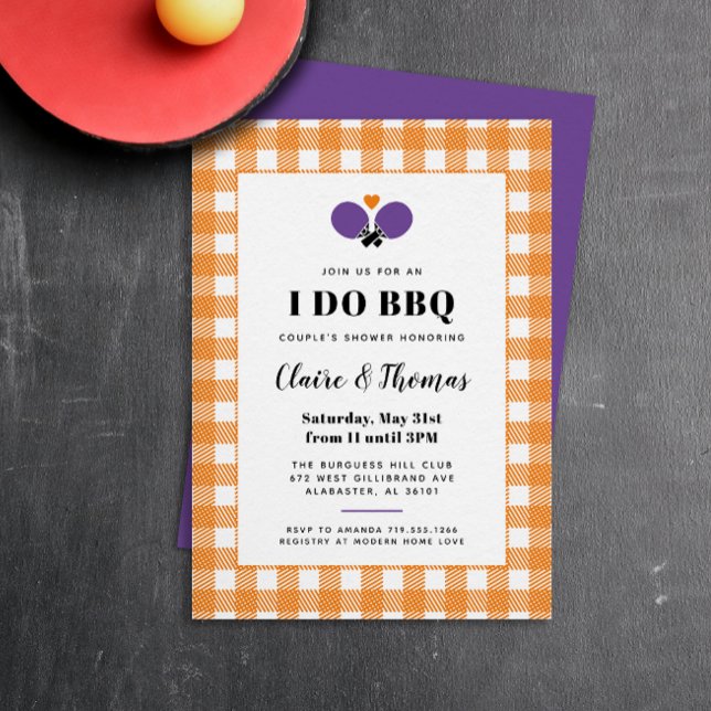 Orange Pached I gör BBQ Ping Pong-inbjudan Inbjudningar (preppy orange, purple and white gingham plaid country club I Do BBQ invitation)