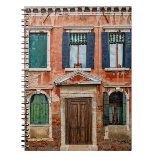 ORANGE PAINTED BYGGNAD FACADE ANTECKNINGSBOK