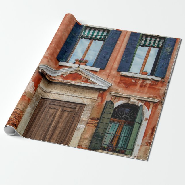 ORANGE PAINTED BYGGNAD FACADE PRESENTPAPPER (Utrullad)