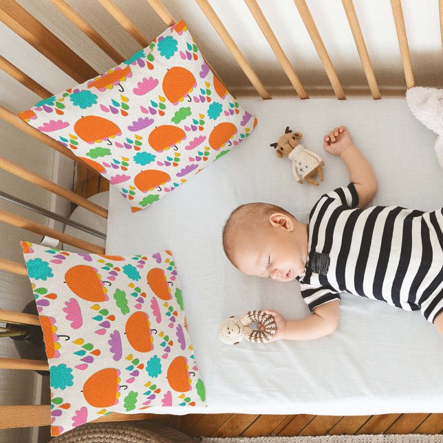 Orange paraplyer med moln och regndroppar kudde (Skapare uppladdad)