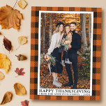 Orange Plaid Familjefoto Glad Thanksgiving Vykort<br><div class="desc">Orange Buffalo Plaid Familjefoto Glad Thanksgiving Holiday Postkort</div>