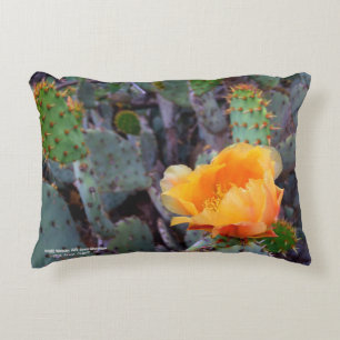 Orange Prickly Pear Cactus Flower-Blommar Prydnadskudde