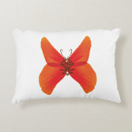 Orange Red Poppy Butterfly med ditt namn Prydnadskudde