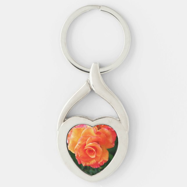 Orange ros  twisted heart silverfärgad nyckelring (Framsidan)
