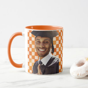 Orange Rutig Anpassad Porträtt Herrar Examen Mugg