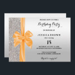 Orange Silke Bow Silver Sequins 18:e födelsedagen Inbjudningar<br><div class="desc">Elegant, glamorösa och sofistikerade födelsedagsinbjudningar till anpassningsbar. Med en vacker bakgrund av övertoningssekvenserna silver och bling silver med en avskild gräns från en bedövande orange avsmalnande slagskabb. Din händelseinformation skrivs ut på framsidan av det här romantiska kortet, eftersom omvänt endast har övertoningsbakgrunden i silver. Detta är en modern, romantisk, klassande,...</div>