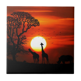 Orange solnedgång i Silhouette för afrikaw-giraff Kakelplatta