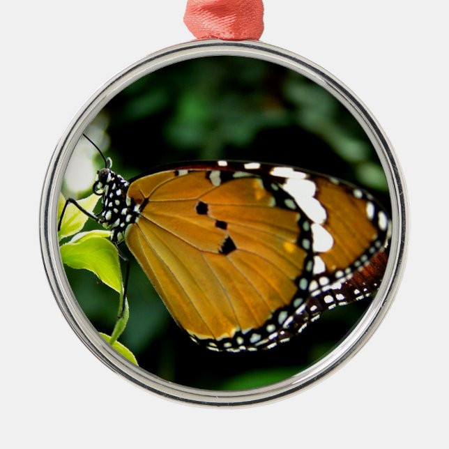 Orange, svart och vit fjäril på Löv Julgransprydnad Metall (Framsidan)