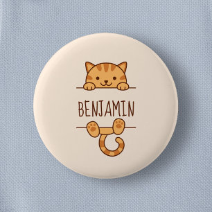 Orange Tabby katt Peeking bakom eget namn Knapp