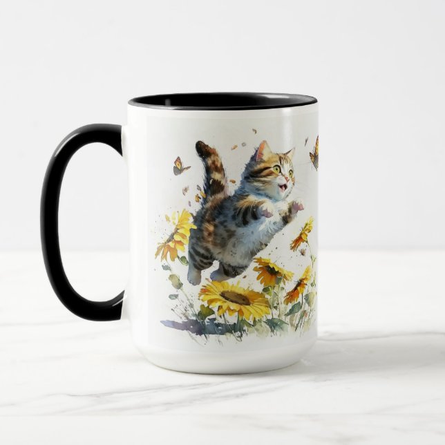 ORANGE TABBY KITTEN CHASING A BUTTERFLY MUGG (Vänster)