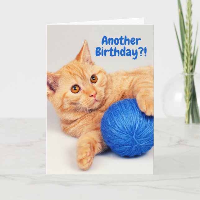 Orange Tabby med Boll (av garn) Födelsedagskort Kort (Framsida)
