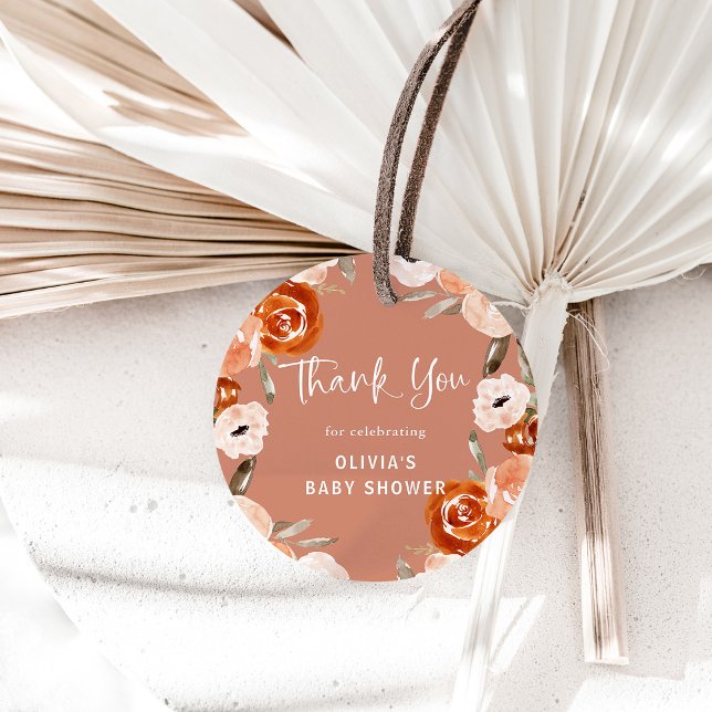 Orange Terracotta Boho | Babyskor Gåvor Etiketter (A boho, terracotta baby shower favor tag with trendy neutral flowers)