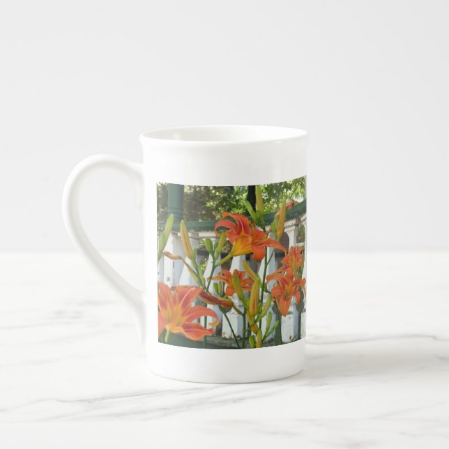 Orange Tiger Lilies - Martha's Vineyard Benporslin Mugg (Vänster)