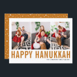 Orange Typography Photo Collage Lycklig Hanukah Julkort<br><div class="desc">Lycklig Hanukkah! Anpassade Lycklig Hanukkah-fotosamlingskort med orange enkel typografi och snö mönster. Anpassa genom att lägga till tre foton,  namn,  år och annan information. Det här moderna platta Hanukkah-kortet finns i andra färg och andra djurbesättningar.</div>