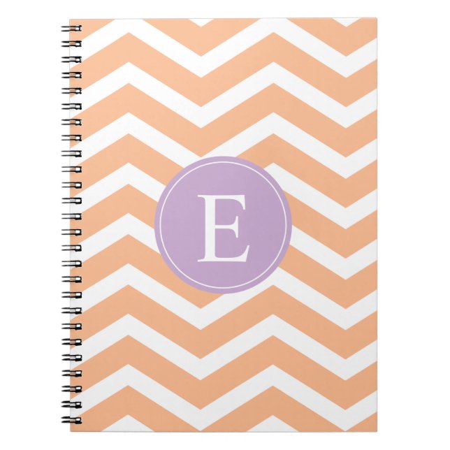 Orange White Chevron Lila Monogram Anteckningsbok Med Spiral (Framsidan)