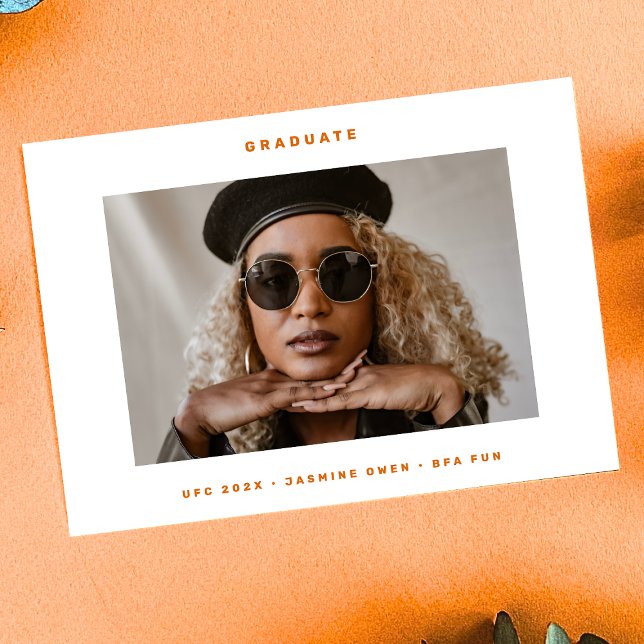 Orange White Funky Photo College Photo Studenten Meddelande (Skapare uppladdad)