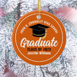 Orange White Student Anpassningsbar 2025 Studenten Julgransprydnad Keramik<br><div class="desc">Denna moderna orange och vita anpassningsbar,  äldre julprydnad i student,  innehåller högskola eller högskola namn för 2025 års klass. Anpassa med ditt graderingsår under handskrivet skript för chic och svart graderingshölje för en studenten-gåva av underbar personlig.</div>