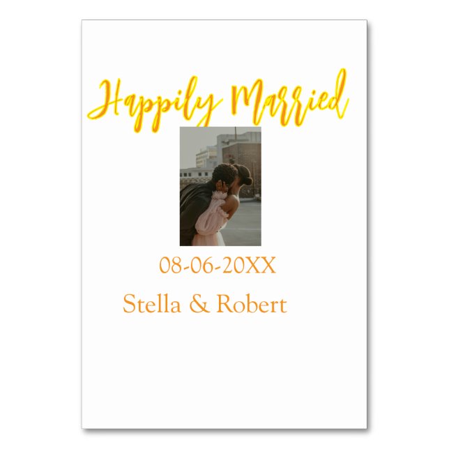 Orange yellow retro photo happily married couple bordsnummer (Framsidan)