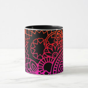 Orangefärgade lila blommor och svart bakgrund mugg