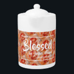 Orangens Blommigt | BLESSED | Christian Scripture<br><div class="desc">Fira din tro medan du dricker din favoritdryck i hetten. Det inspirerande budskapet påminner er om att ni är välsignad i Jesus Namn. Skriptreferens Efesierna 1:3 (Blad med varje välsignelse från andlig). Hela anpassadet så att du kan anpassa dig med din egen favoritskriptreferens eller text (till exempel ditt namn). Detta...</div>