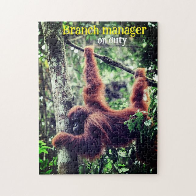 Orangutan hängande i träd pussel (Vertikal)