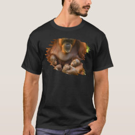 Orangutan Mor Holding Two Spädbarn T Shirt