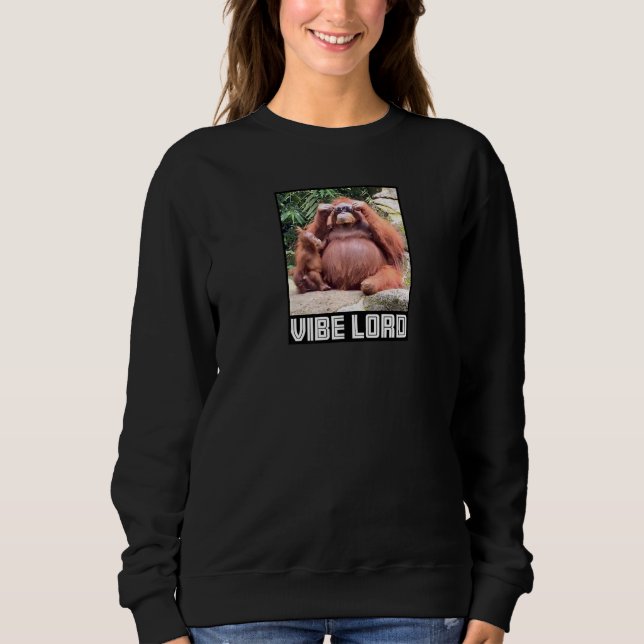 Orangutan with sunglass Vibe Meme T Shirt (Framsida)