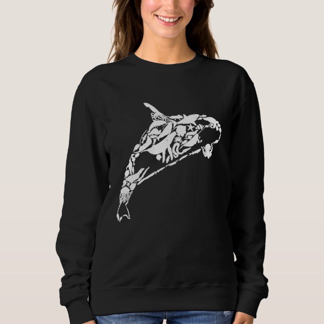 Orca Whale Swimming with the Ocean Family T Shirt (Framsida)