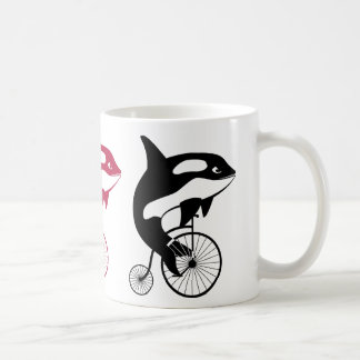 Orcaspäckhuggare på vintagecykeln kaffemugg