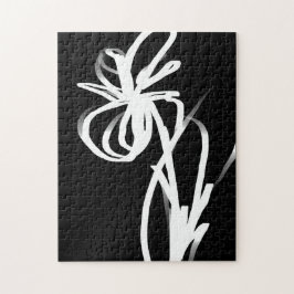 Orchid Noir: Abstrakt Black & White Pussel