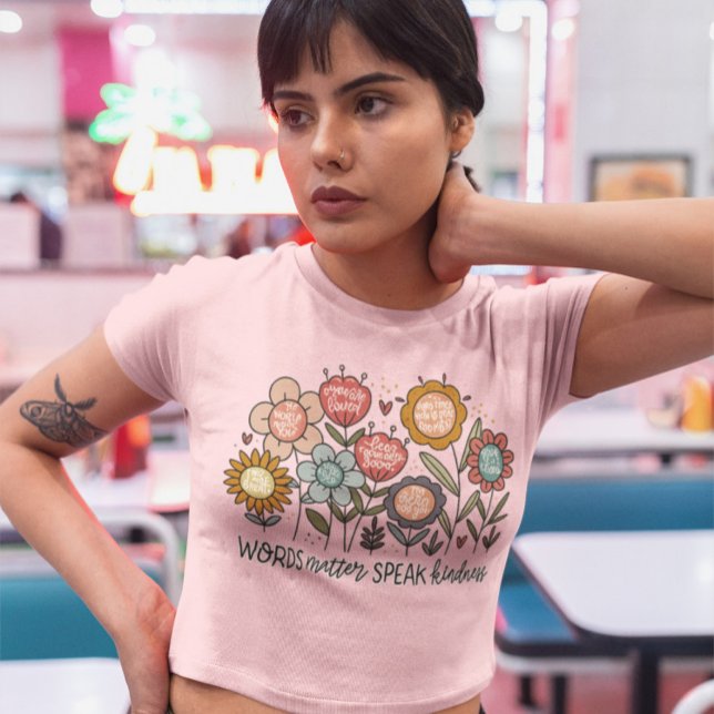 Ord Matter Kindness Quote med Boho Blommigt T Shirt (Skapare uppladdad)