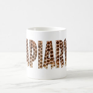 Ordet Apiary med en överlagring av bikupa. Kaffemugg