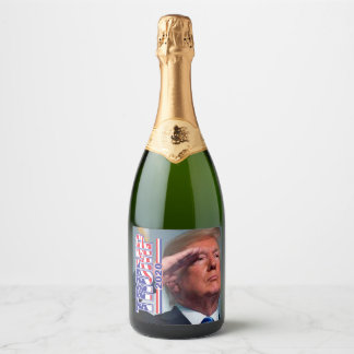 Ordförande Trump Salutes