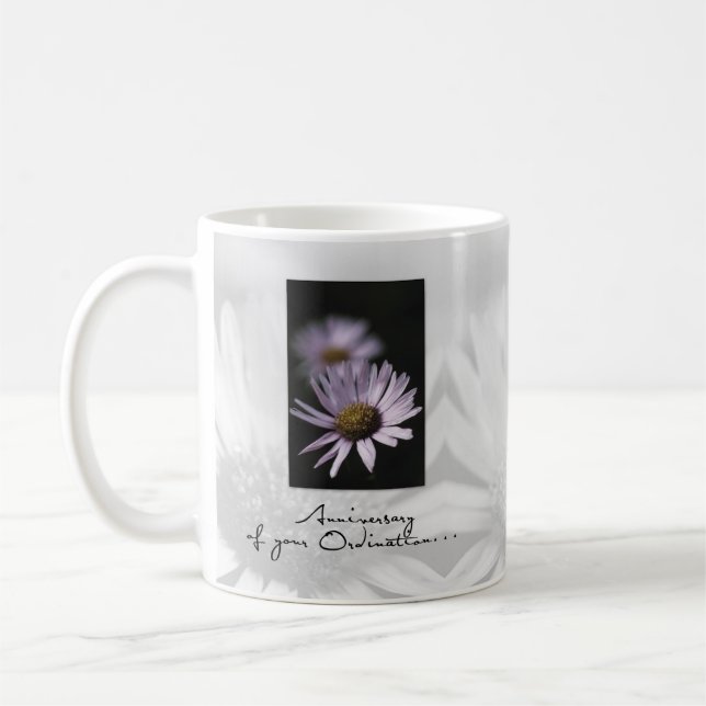 Ordination-årsdagen, Aster Kaffemugg (Vänster)