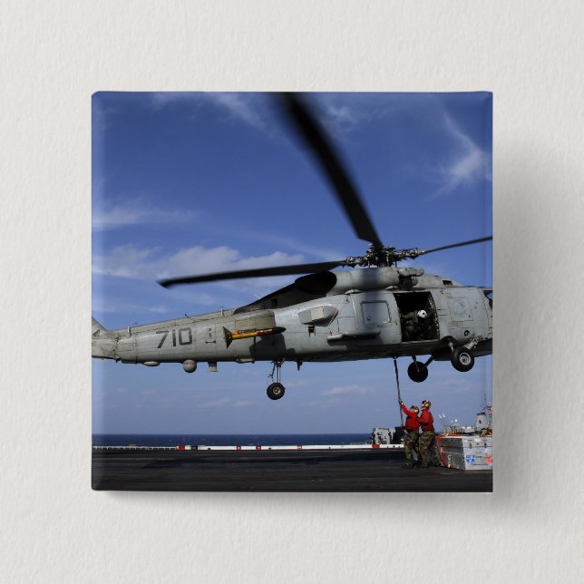 Ordnancemen ansluter transportkablar knapp (Framsida)