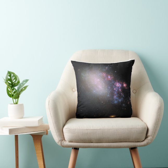 Oregelbunden Galaxy Ngc 4485 Kudde (Stol)