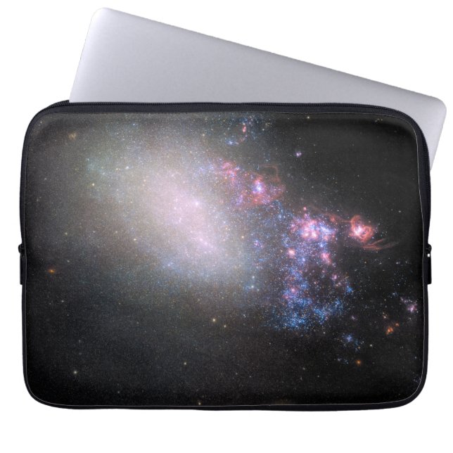 Oregelbunden Galaxy Ngc 4485 Laptop Fodral (Framsidan)
