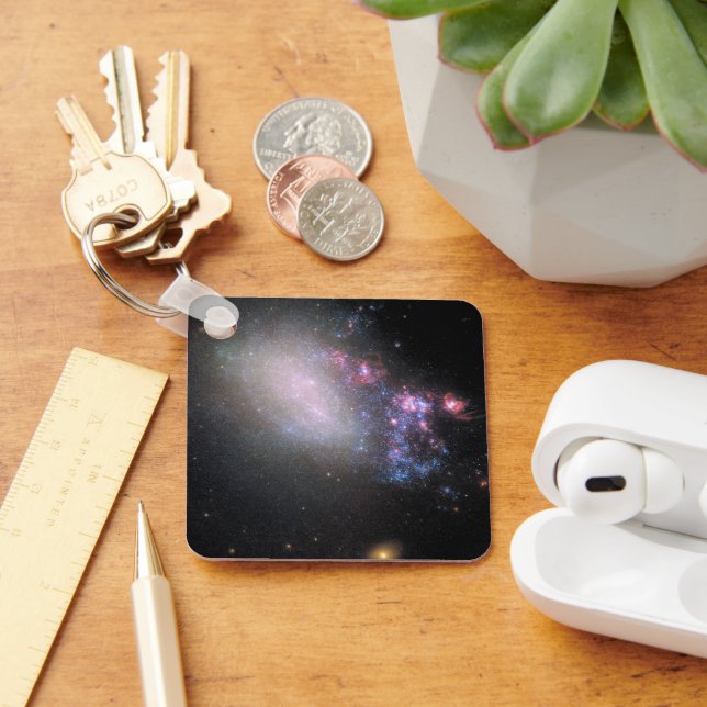 Oregelbunden Galaxy Ngc 4485 Nyckelring (Skrivbord)