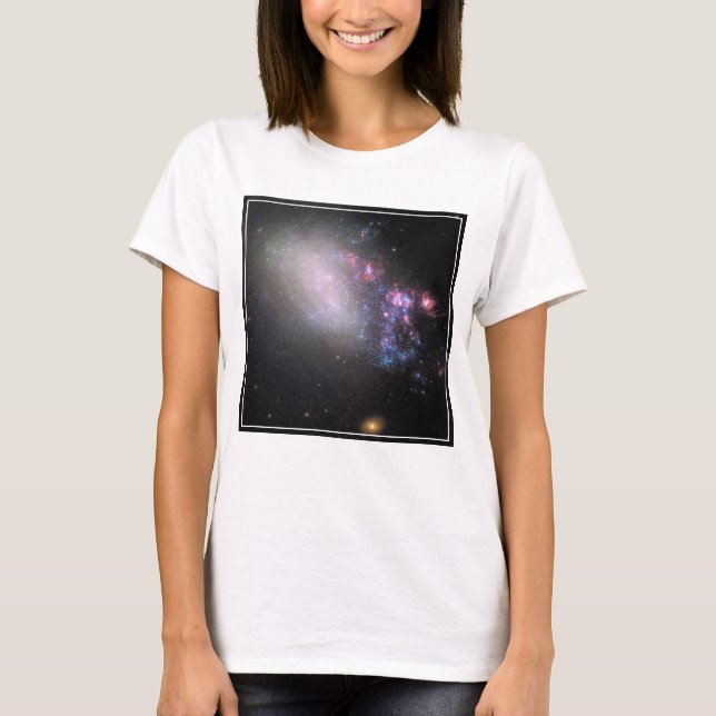 Oregelbunden Galaxy Ngc 4485 T Shirt (Framsida)