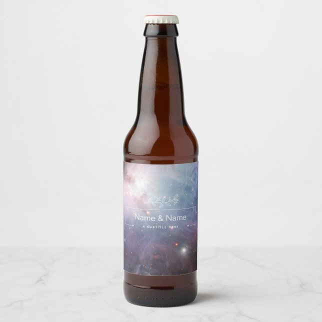 Organiska violetta himlar-stjärnor eller nebulabas ölflaska etikett (Framsida)