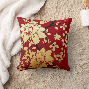 Oriental Golden Flowers on Red Kudde