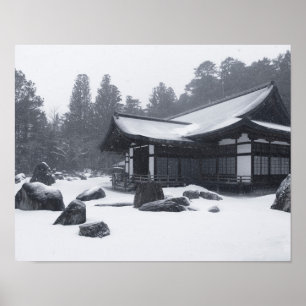 Oriental House i Skogen Covered in Snö Poster