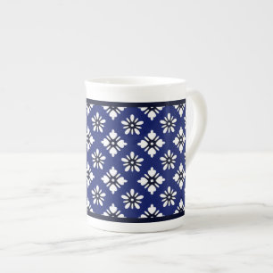 Oriental Indigo White Katazome Flowers Mönster Benporslin Mugg