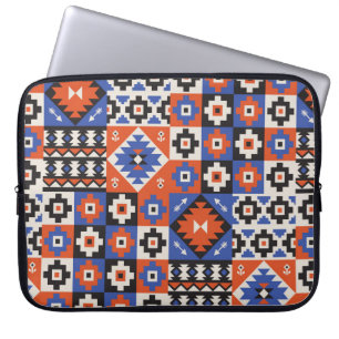 Orientalt geometriskt sömlöst mönster. Etnisk desi Laptop Fodral