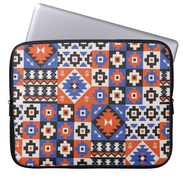 Orientalt geometriskt sömlöst mönster. Etnisk desi Laptop Fodral (Framsidan)