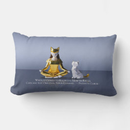 Origami Gold Foil Yoga Meditating Catwomen och Cat Lumbarkudde